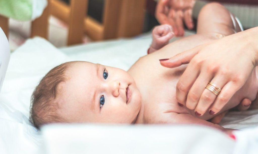 Manfaat dan Cara Melakukan Baby  Spa  Sendiri di Rumah 