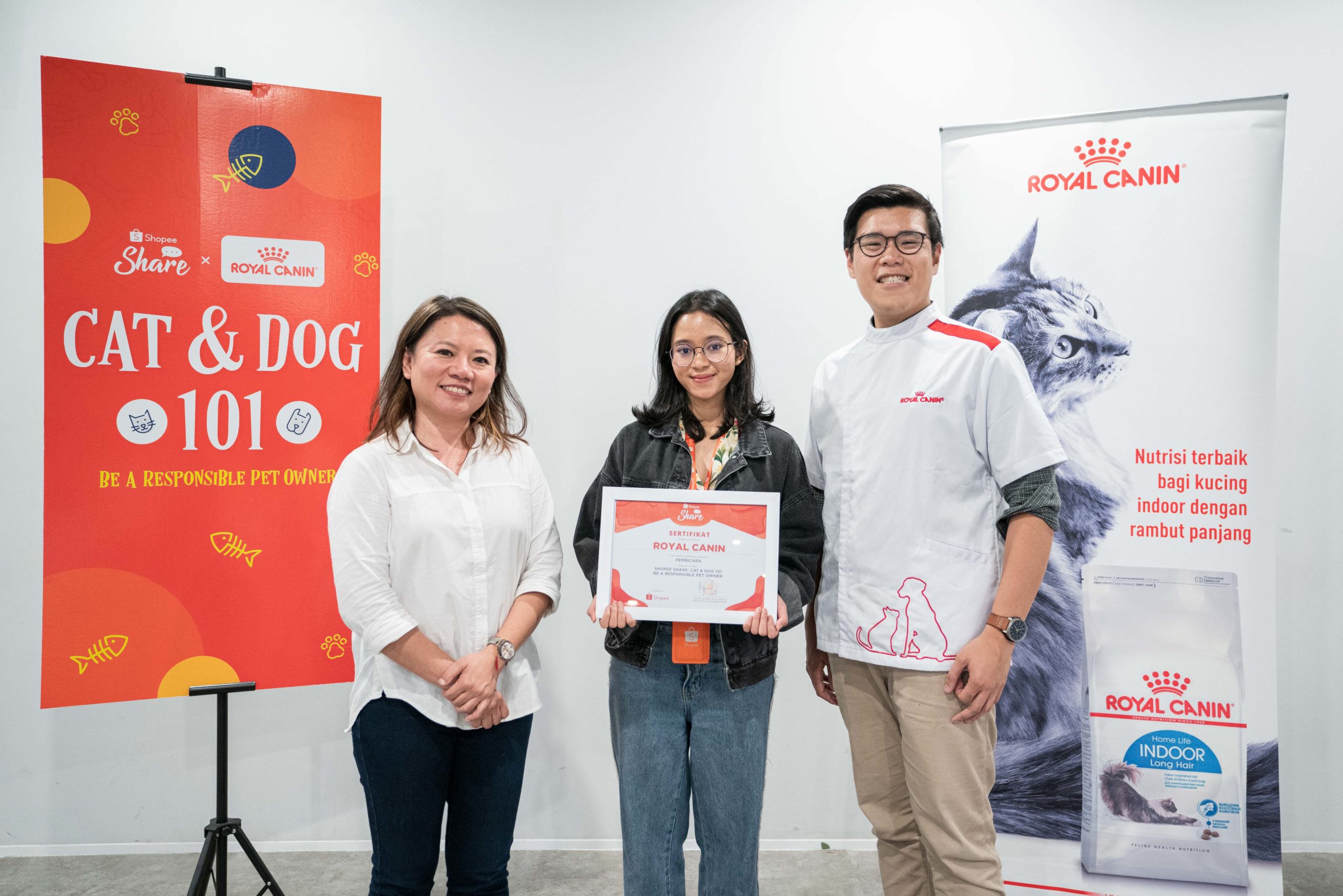 Berkolaborasi dengan Royal Canin Indonesia Shopee  