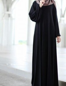 gamis monokrom