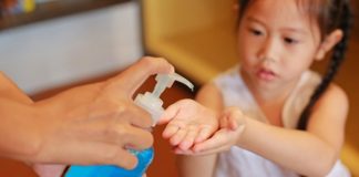 Hand sanitizer aman untuk anak