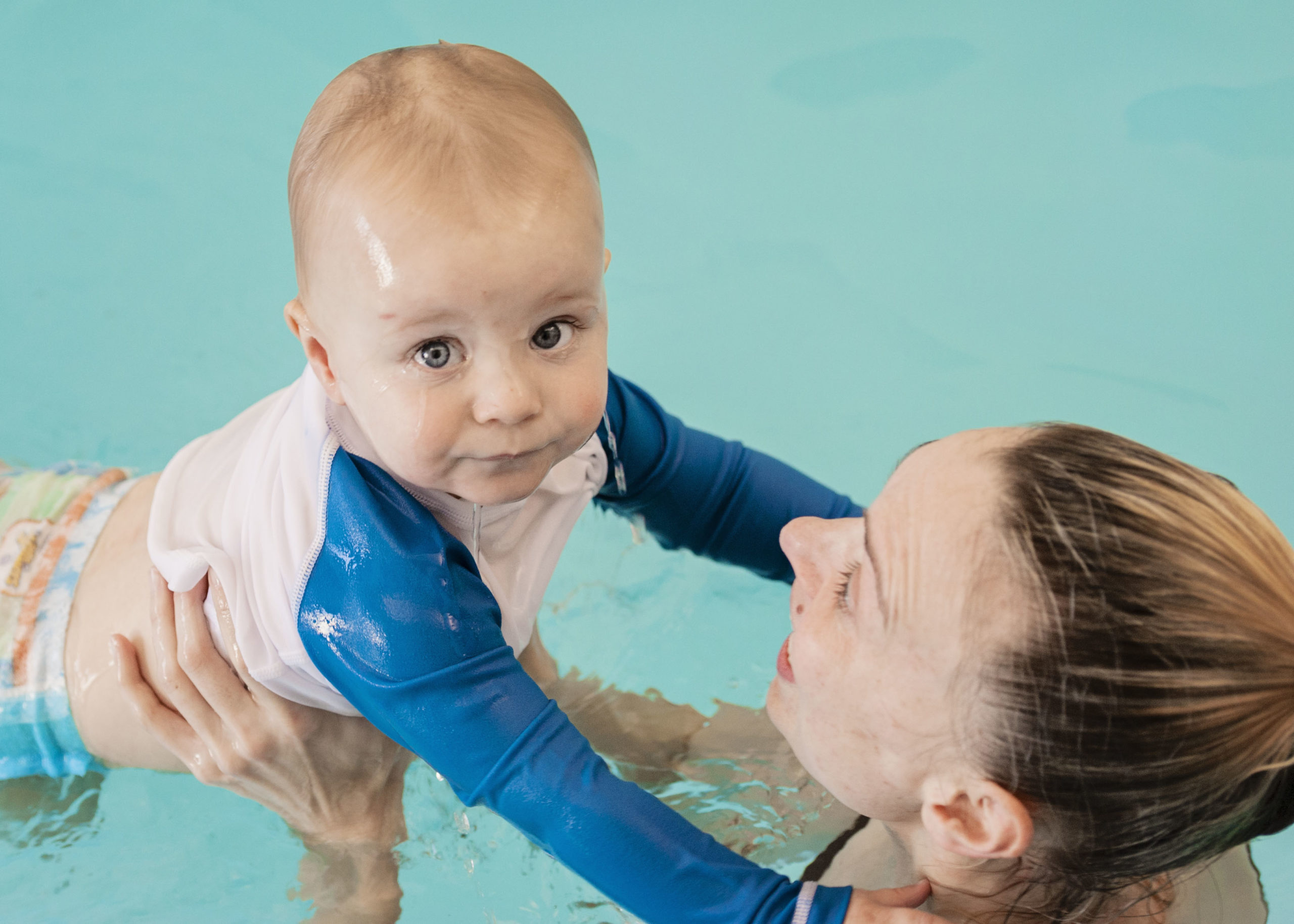 Ajarkan bayi berenang