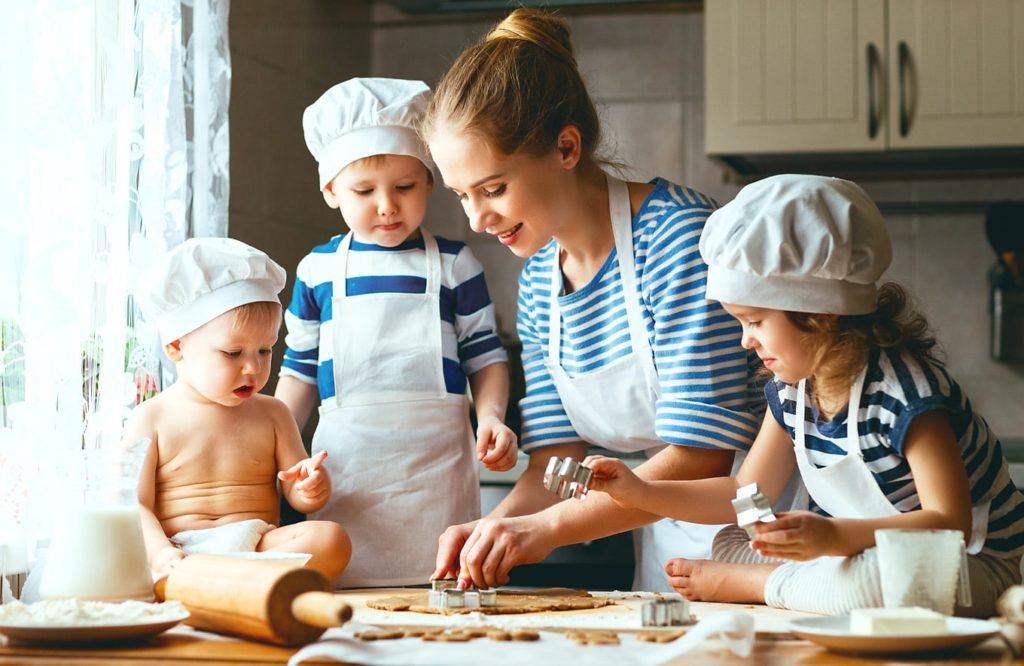 #Dirumahaja Ingin Ajak Balita Memasak? Coba Buat 4 Makanan Ini, Moms