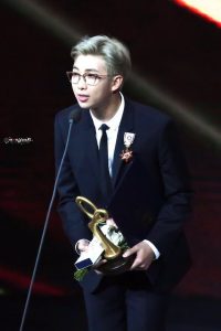 leader grup kpop terbaik rm bts