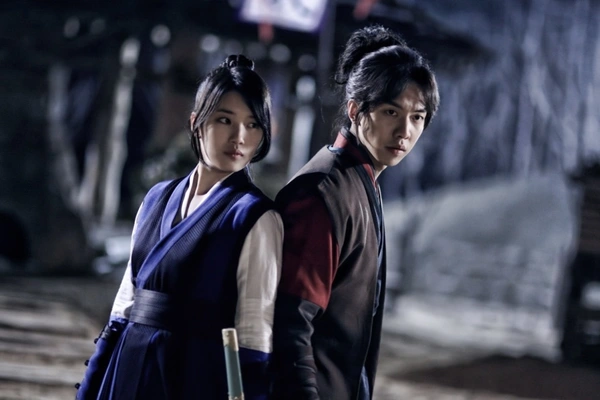drama korea tentang kerajaan - gu family book