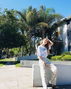 Inspirasi Fashion MAMAMOO Moonbyul