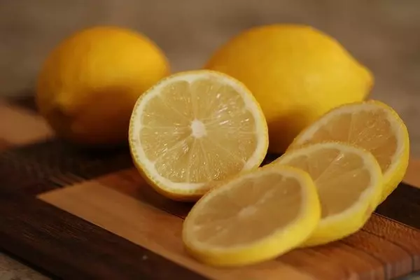 Manfaat Lemon