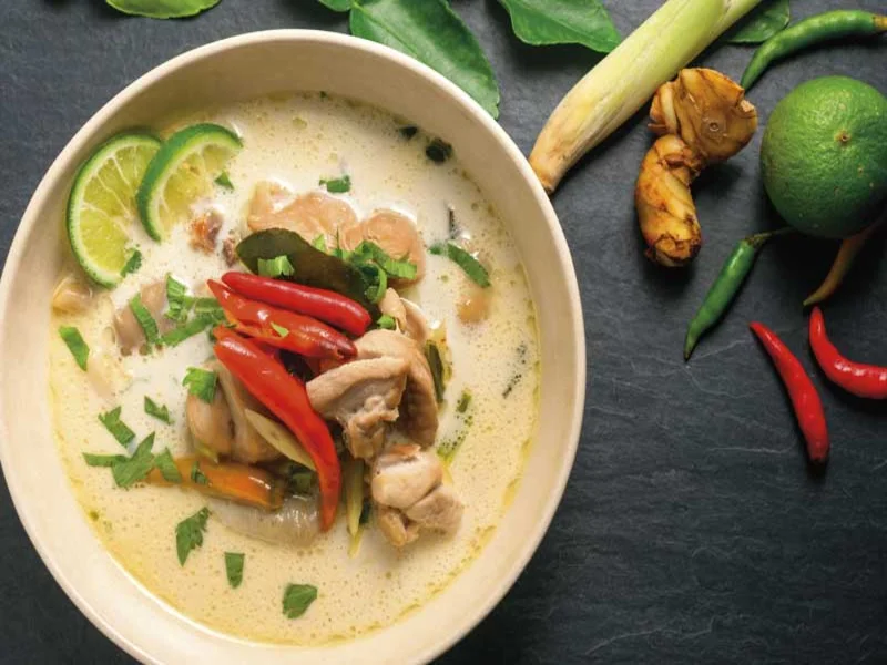 makanan khas thailand Tom Kha Gai (Coconut Chicken Soup)