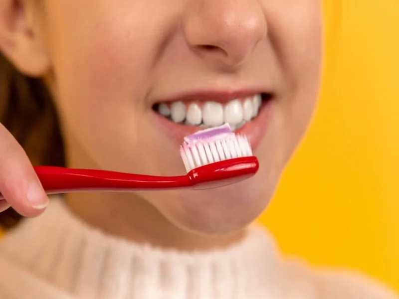 cara menghilangkan karang gigi