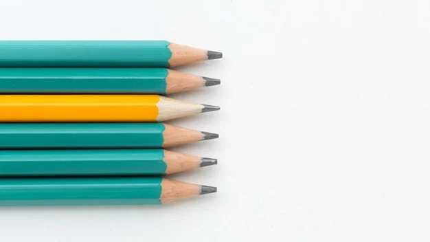 Untuk membuat garis dengan tekstur tipis, maka jenis pensil yang cocok digunakan adalah