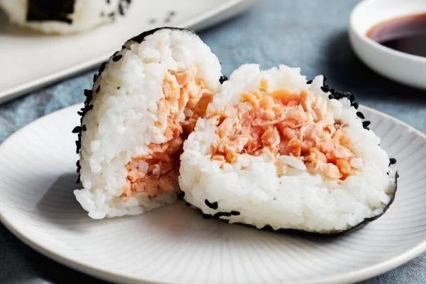 onigiri salmon