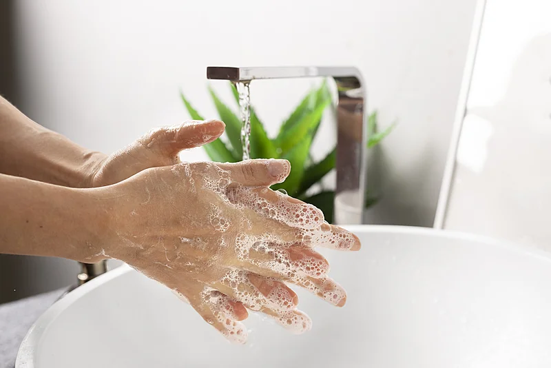 cara membersihkan badan yang benar cuci tangan