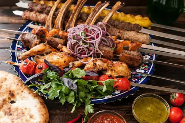 Lezat dan Beraroma, Simak 10 Makanan Khas Arab Terpopuler Berikut!