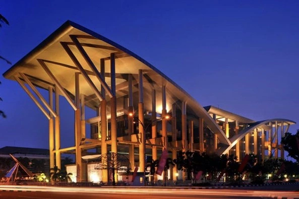 perpustakaan soeman hs - tempat wisata di pekanbaru
