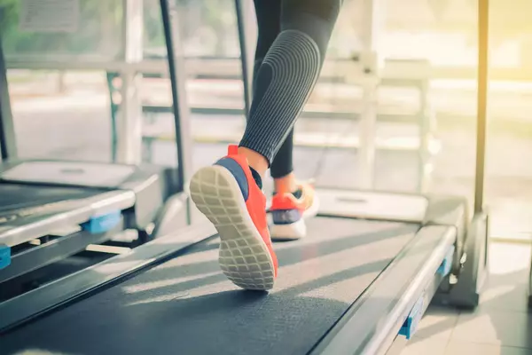 treadmill - alat olahraga perut