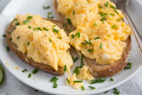 roti panggang telur - menu makanan bergizi