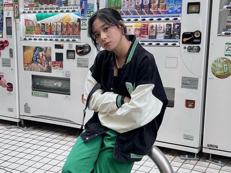 Berapa Umur Zee JKT48? Masih Muda tapi Sangat Multitalenta - Inspirasi