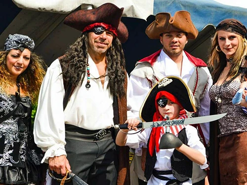 kostum halloween pirates