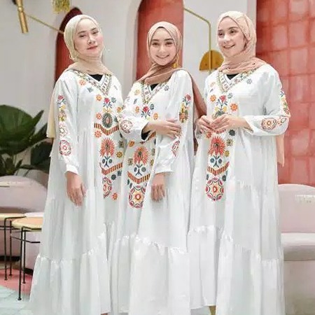 model gamis brokat untuk orang gemuk biar kelihatan langsing 2