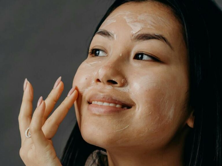 7 Merek Skincare Paling Murah yang Aman dan Sudah BPOM - Inspirasi Shopee