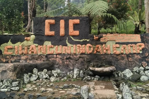 tempat camping di Bandung Ciwangun Indah Camp